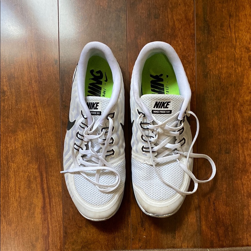 Nike White and Black Athletic Sneakers